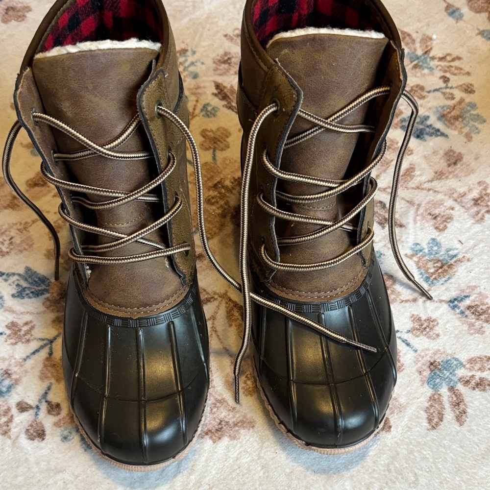 Women's Brown and Black Lace-Up Boots